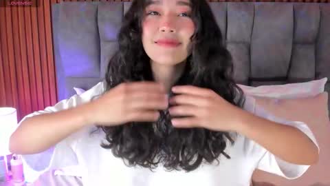 Snapshot of lyhana_lee chatting on October 2025 12:13:02 PM Lyhana Lee online show from October 2025 12:13:02 PM