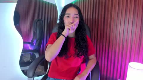 Snapshot of lyhana_lee chatting on October 2025 12:24:02 PM Lyhana Lee online show from October 2025 12:24:02 PM