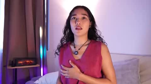 Snapshot of lyhana_lee chatting on December 2025 01:38:02 PM Lyhana Lee online show from December 2025 01:38:02 PM