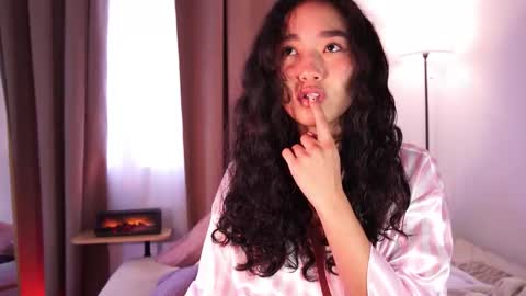 Snapshot of lyhana_lee chatting on December 2025 02:57:02 PM Lyhana Lee online show from December 2025 02:57:02 PM