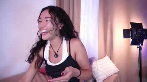 Snapshot of lyhana_lee chatting on March 2026 01:11:02 PM Lyhana Lee online show from March 2026 01:11:02 PM