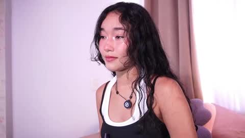 Snapshot of lyhana_lee chatting on April 2026 05:17:01 PM Lyhana Lee online show from April 2026 05:17:01 PM