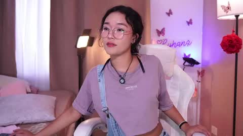 Snapshot of lyhana_lee chatting on May 2026 08:03:02 PM Lyhana Lee online show from May 2026 08:03:02 PM