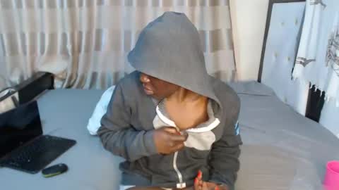 lyiajee online show from October 2025 07:21:02 AM