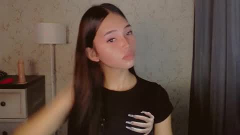 LYKA LOOPS online show from April 2026 10:57:01 AM