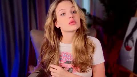 simply Eliza  online show from September 2025 10:08:02 AM