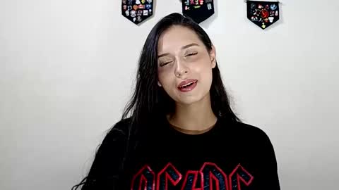 lyla online show from September 2025 03:38:02 AM