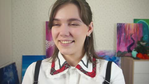 Snapshot of lyle_art chatting on January 2025 06:07:01 AM hi im Lyle online show from January 2025 06:07:01 AM