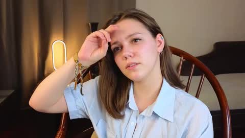 Snapshot of lyle_art chatting on March 2025 07:32:01 AM hi im Lyle online show from March 2025 07:32:01 AM