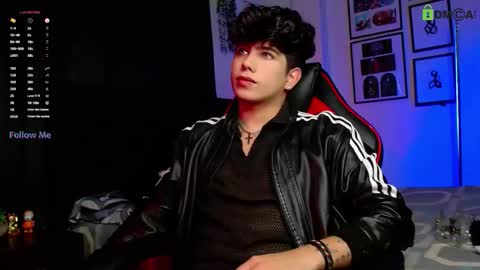 Snapshot of lylebennett_ chatting on November 2025 12:11:02 PM Lyle Bennett Freelance Model online show from November 2025 12:11:02 PM