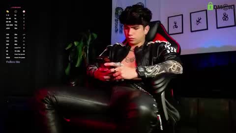 Snapshot of lylebennett_ chatting on February 2026 11:50:01 AM Lyle Bennett Freelance Model online show from February 2026 11:50:01 AM