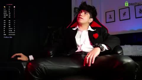 Snapshot of lylebennett_ chatting on February 2026 01:41:02 PM Lyle Bennett Freelance Model online show from February 2026 01:41:02 PM