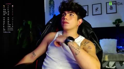 Snapshot of lylebennett_ chatting on February 2026 09:55:01 PM Lyle Bennett Freelance Model online show from February 2026 09:55:01 PM