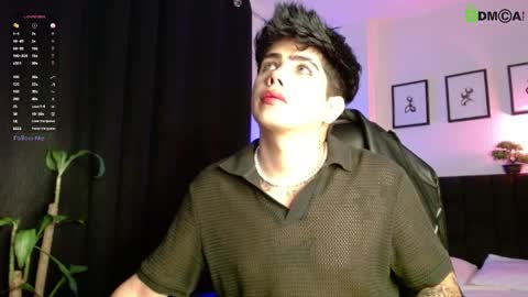 Snapshot of lylebennett_ chatting on March 2026 10:38:01 AM Lyle Bennett Freelance Model online show from March 2026 10:38:01 AM