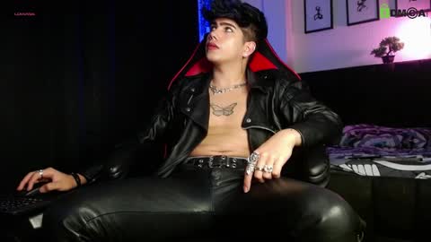 Snapshot of lylebennett_ chatting on April 2026 11:55:02 AM Lyle Bennett Freelance Model online show from April 2026 11:55:02 AM