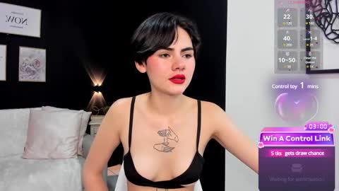 Snapshot of lyn_lebelle chatting on December 2024 02:22:02 PM Lyn online show from December 2024 02:22:02 PM