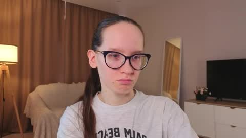 Sara online show from May 2026 04:11:02 PM