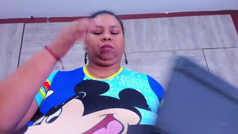 Snapshot of lynn_and_esteban chatting on January 2025 03:52:01 AM Lynn jonnes online show from January 2025 03:52:01 AM