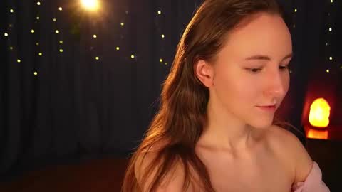 Snapshot of lynn_feline chatting on February 2025 11:10:02 AM Lynn online show from February 2025 11:10:02 AM