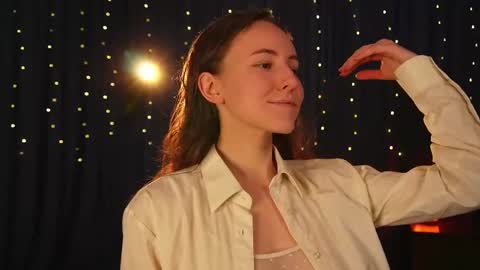 Lynn online show from February 2025 09:06:02 AM