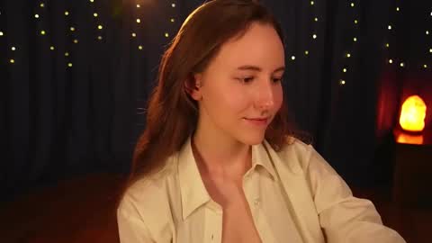 Snapshot of lynn_feline chatting on February 2025 12:13:02 PM Lynn online show from February 2025 12:13:02 PM