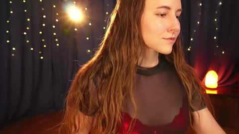 Snapshot of lynn_feline chatting on March 2025 06:10:02 AM Lynn online show from March 2025 06:10:02 AM