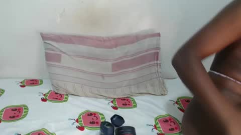 lyenne online show from September 2025 12:29:01 PM