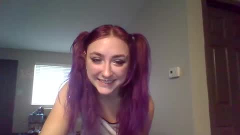 Lynn  online show from February 2026 07:43:02 PM