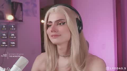 Snapshot of lyodass chatting on September 2025 12:22:02 AM Lyodass online show from September 2025 12:22:02 AM