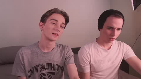 Snapshot of lyonfilm chatting on December 2024 06:25:01 PM KennyEliot online show from December 2024 06:25:01 PM