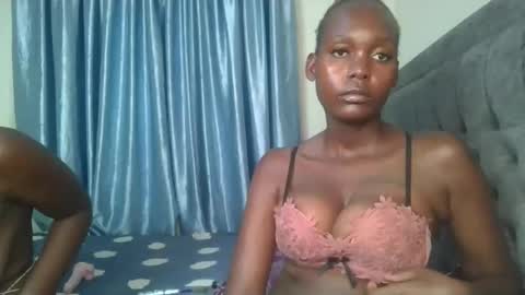 Snapshot of lyra_chloe chatting on February 2026 10:06:02 PM Chloe online show from February 2026 10:06:02 PM