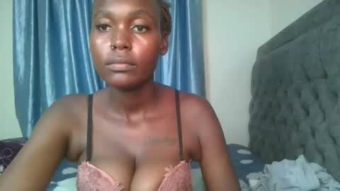 Snapshot of lyra_chloe chatting on February 2026 12:34:02 PM Chloe online show from February 2026 12:34:02 PM