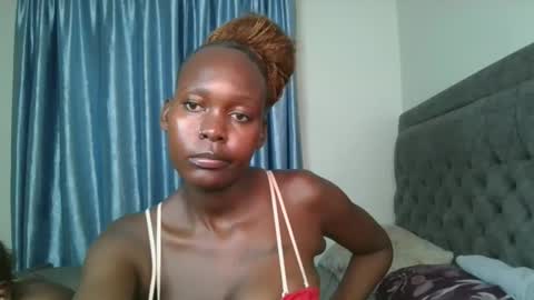 Snapshot of lyra_chloe chatting on February 2026 11:57:02 PM Chloe online show from February 2026 11:57:02 PM