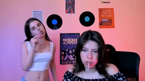 lyra_desire online show from June 2026 07:27:02 PM