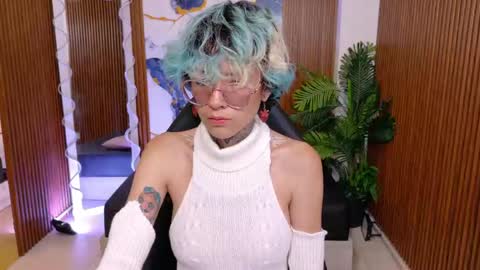 lyra_tay online show from May 2026 07:10:02 PM