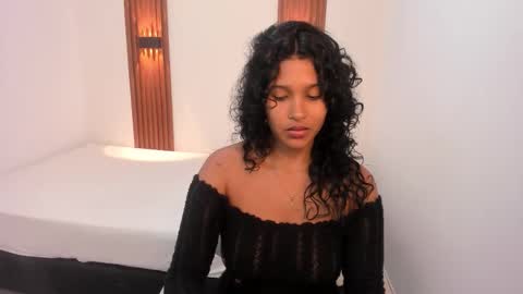 Snapshot of lyrafrost5 chatting on January 2026 08:44:01 PM lyrafrost5 online show from January 2026 08:44:01 PM