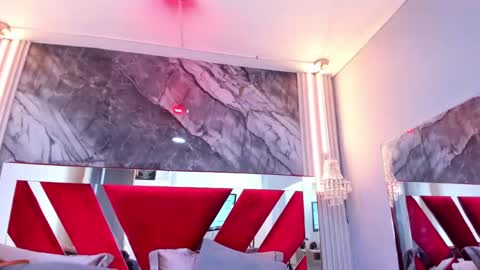 Lysa  online show from April 2026 01:41:02 PM