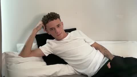  NEW   Leo  lz britboy online show from February 2026 12:25:01 PM