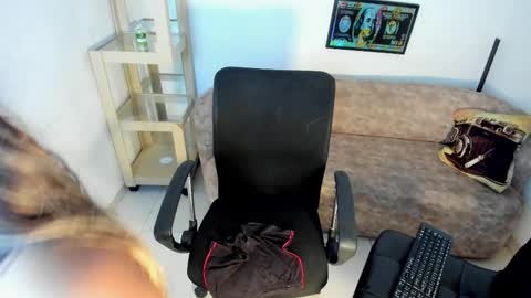 Snapshot of m1lk_choc chatting on March 2025 05:49:02 PM Mila online show from March 2025 05:49:02 PM