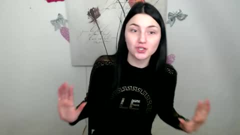 m_i_k_i_ online show from February 2026 12:27:01 PM