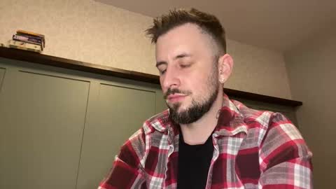 Snapshot of m_stephen chatting on February 2026 12:29:01 AM m_stephen online show from February 2026 12:29:01 AM