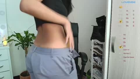 maaddy_ online show from April 2026 03:28:02 AM