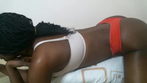 maars_mimi online show from October 2025 03:24:01 PM