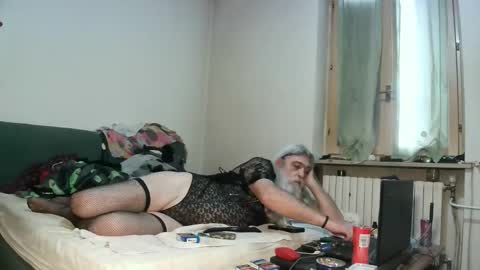 maax1970 online show from February 2026 10:05:01 AM