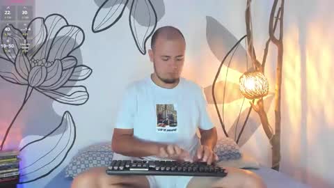 Snapshot of maax_taylor01 chatting on February 2026 11:28:01 AM online show from February 2026 11:28:01 AM