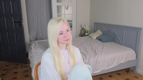 Christina online show from May 2026 06:03:01 PM