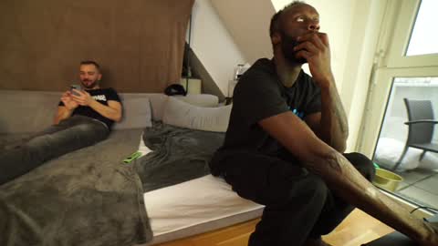 Mac Troy online show from December 2024 12:52:01 PM