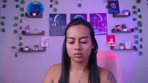 Macey Elliot Modelo Independiente online show from February 2025 04:04:01 PM