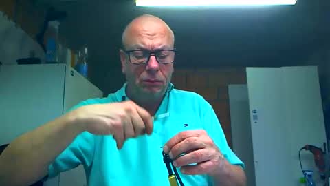 Snapshot of machinegun3dx chatting on February 2026 07:43:01 PM Andy online show from February 2026 07:43:01 PM