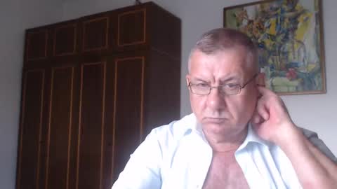 Macho online show from September 2025 03:22:02 PM